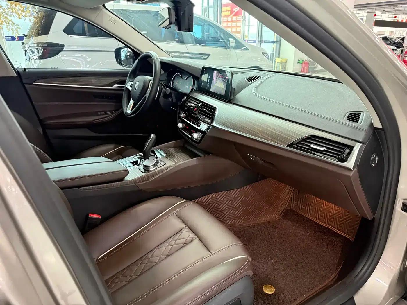2018 BMW 5 Series Facelift 530Li xDrive Luxury Package — миниатюра 10