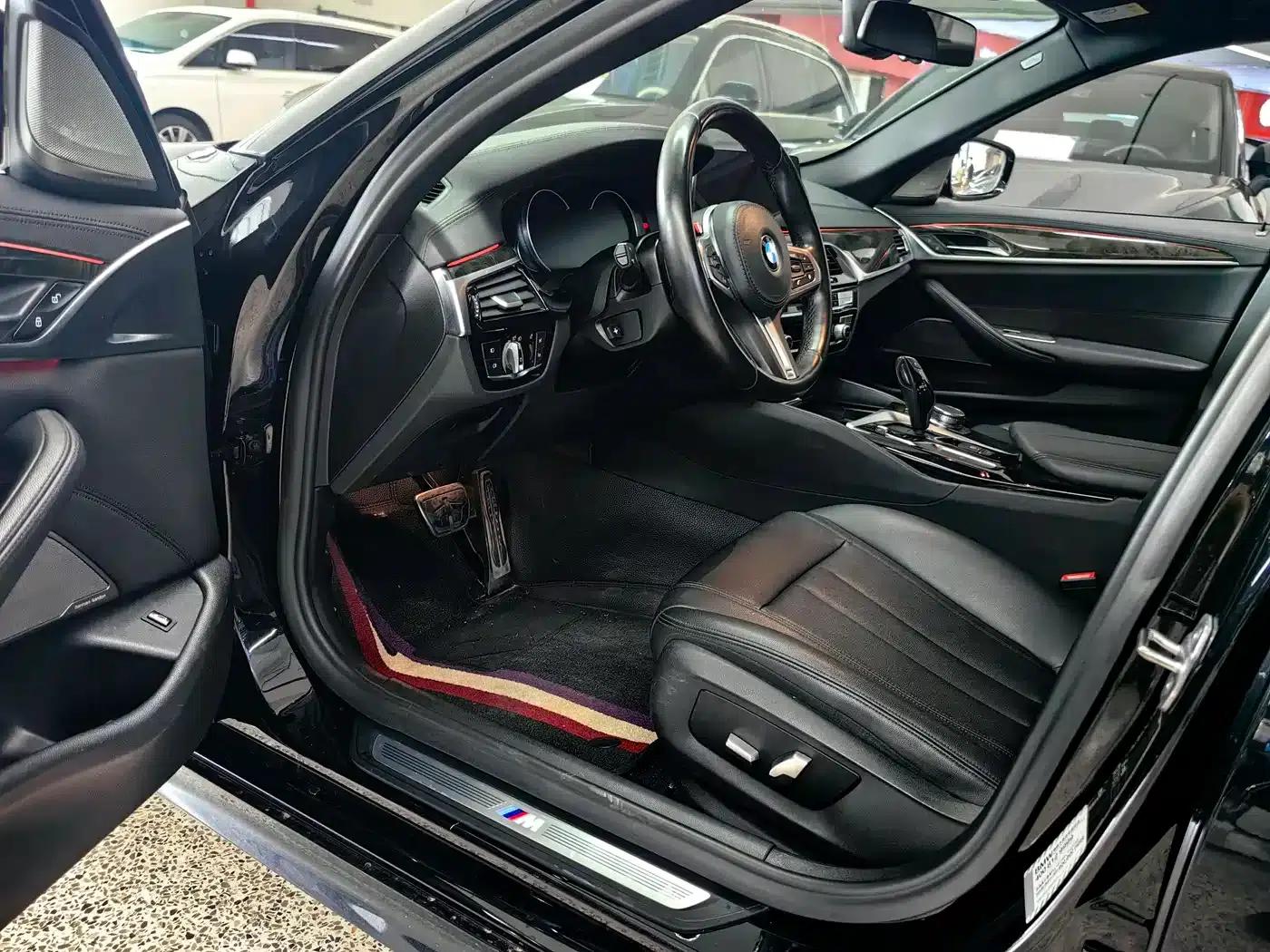 2018 BMW 5 Series 525Li M Sport Package — миниатюра 3