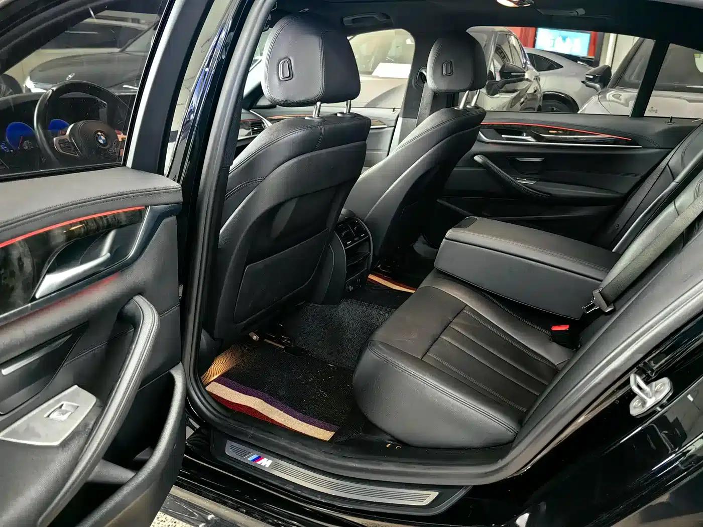 2018 BMW 5 Series 525Li M Sport Package — миниатюра 4