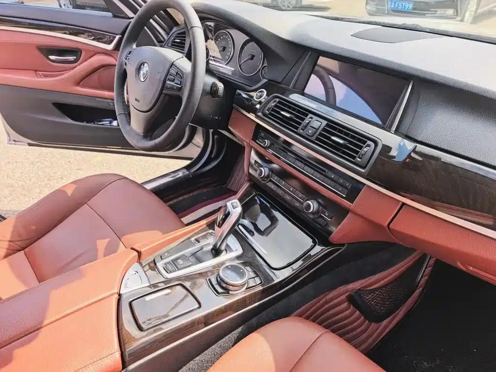 BMW 5 Series 2013 530Li Leading Edition — миниатюра 10