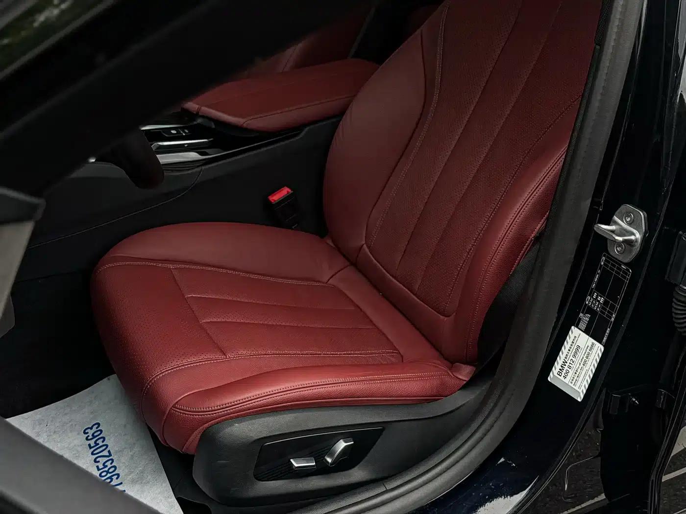 2019 BMW 5 Series 530Li Leading Edition M Sport Package — миниатюра 16