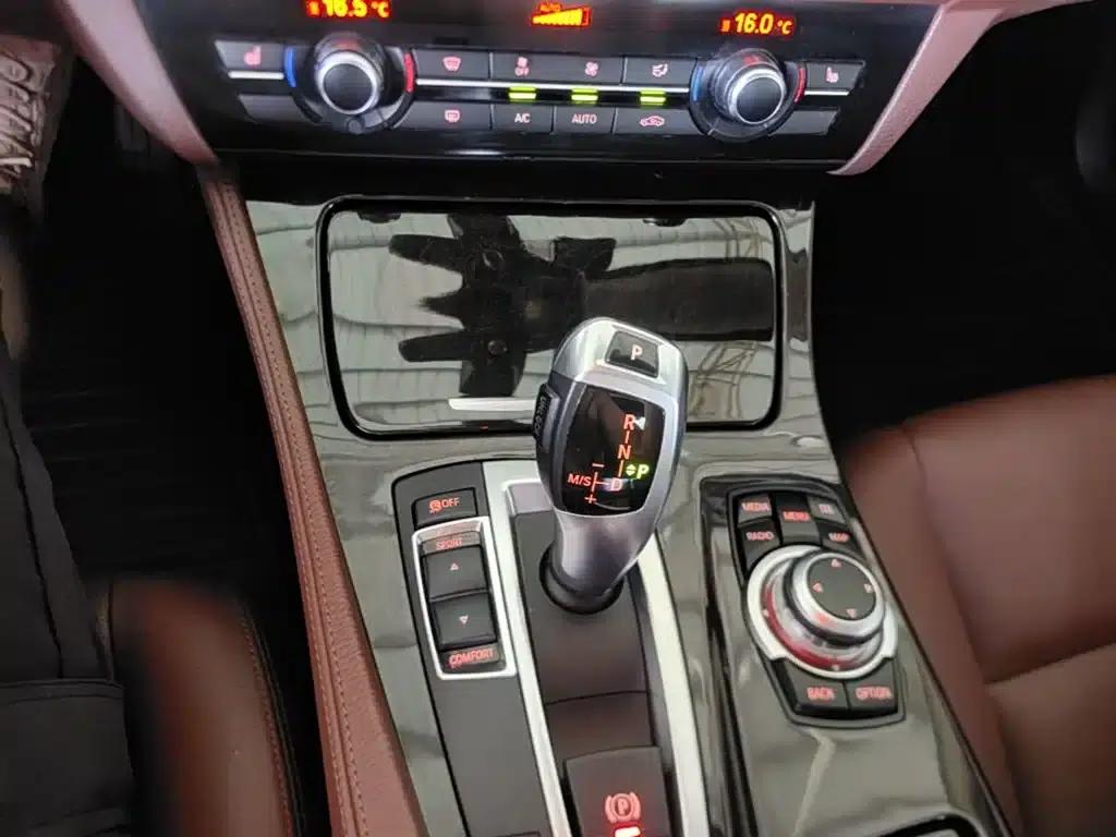 BMW 5 Series 2017 525Li Leading Edition — миниатюра 14
