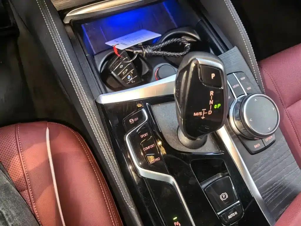 2023 BMW 5 Series 530Li Leading Edition M Sport Package — миниатюра 14