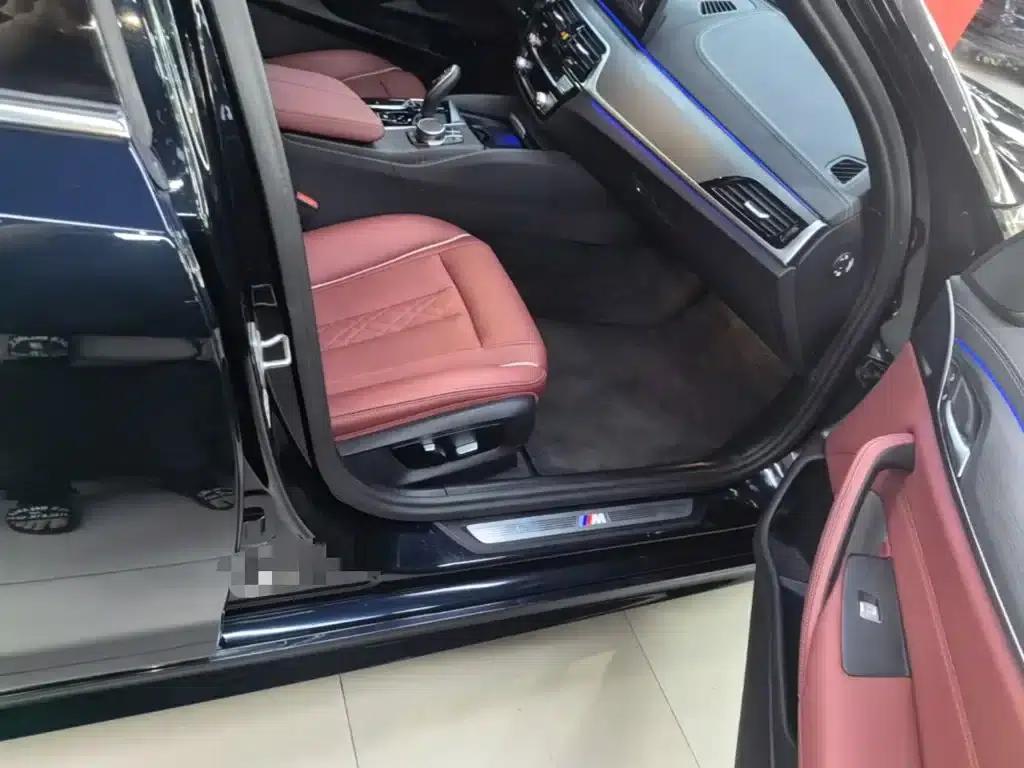 2023 BMW 5 Series 530Li Leading Edition M Sport Package — миниатюра 25