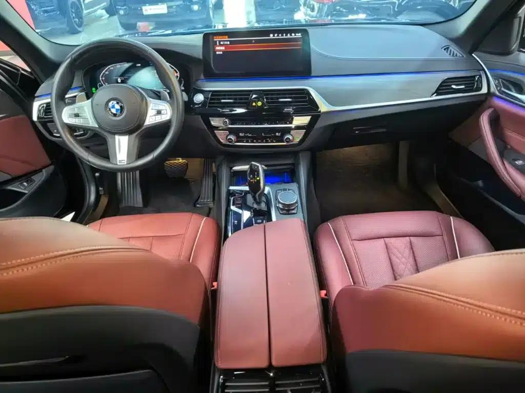 2023 BMW 5 Series 530Li Leading Edition M Sport Package — миниатюра 10
