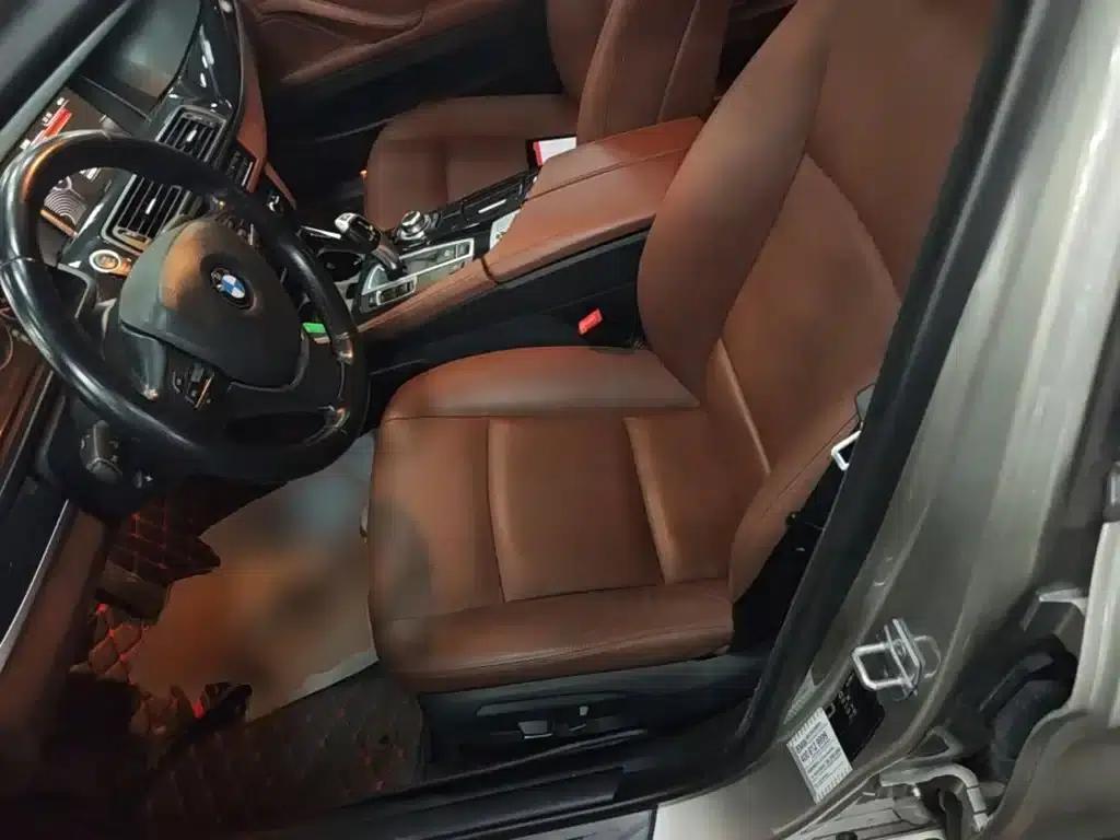 BMW 5 Series 2017 520Li Elegant Edition — миниатюра 15