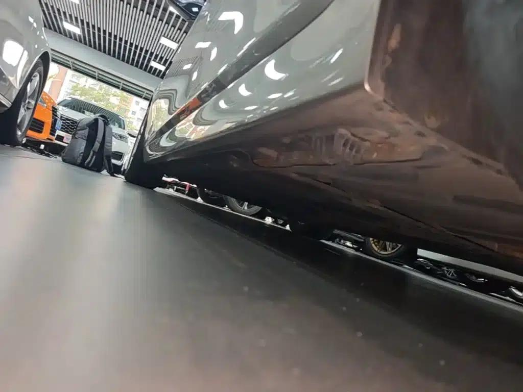 BMW 5 Series 2017 520Li Elegant Edition — миниатюра 22