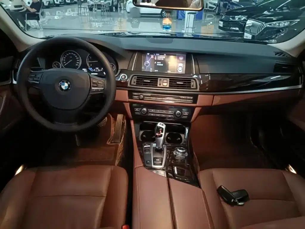 2014 BMW 5 Series 525Li Leading Edition — миниатюра 10