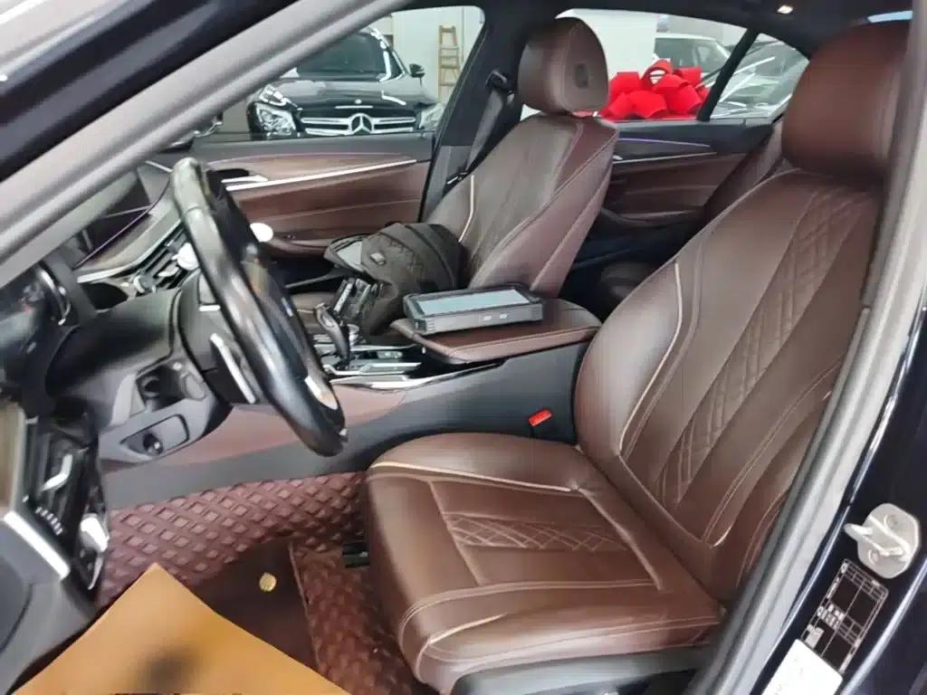 2018 BMW 5 Series 530Li Leading Edition M Sport Package — миниатюра 15