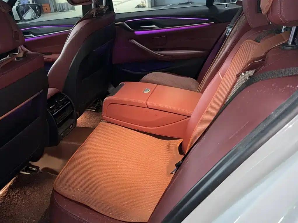 2021 BMW 5 Series 530Li xDrive M Sport Package — миниатюра 10