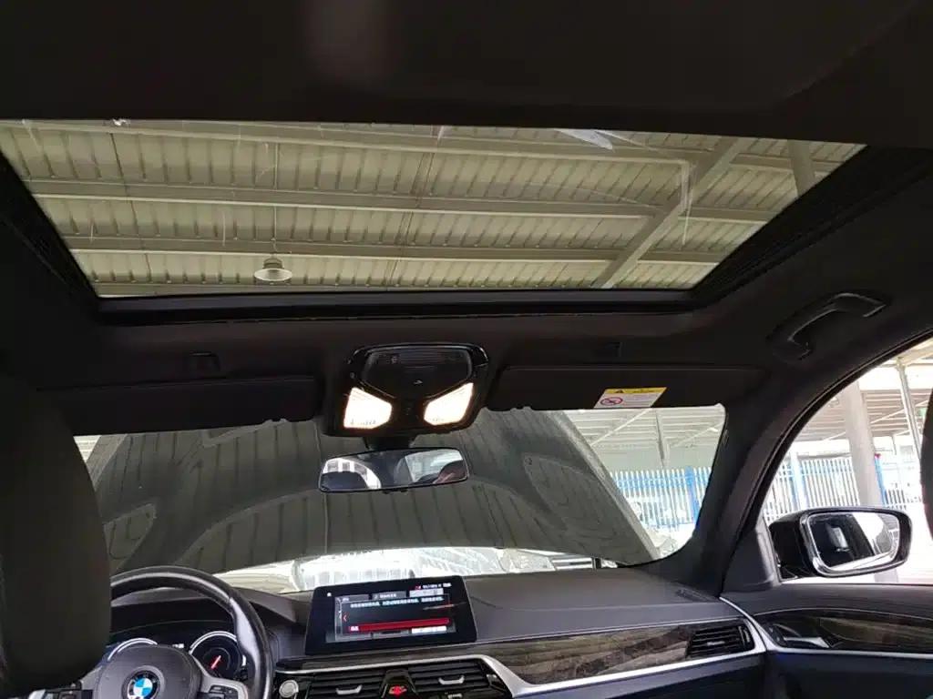 2018 BMW 5 Series 525Li M Sport Package — миниатюра 18