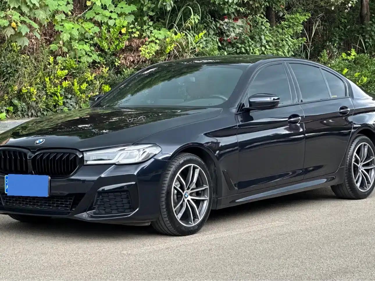 2021 BMW 5 Series Imported Model 525i M Sport Package — миниатюра 1