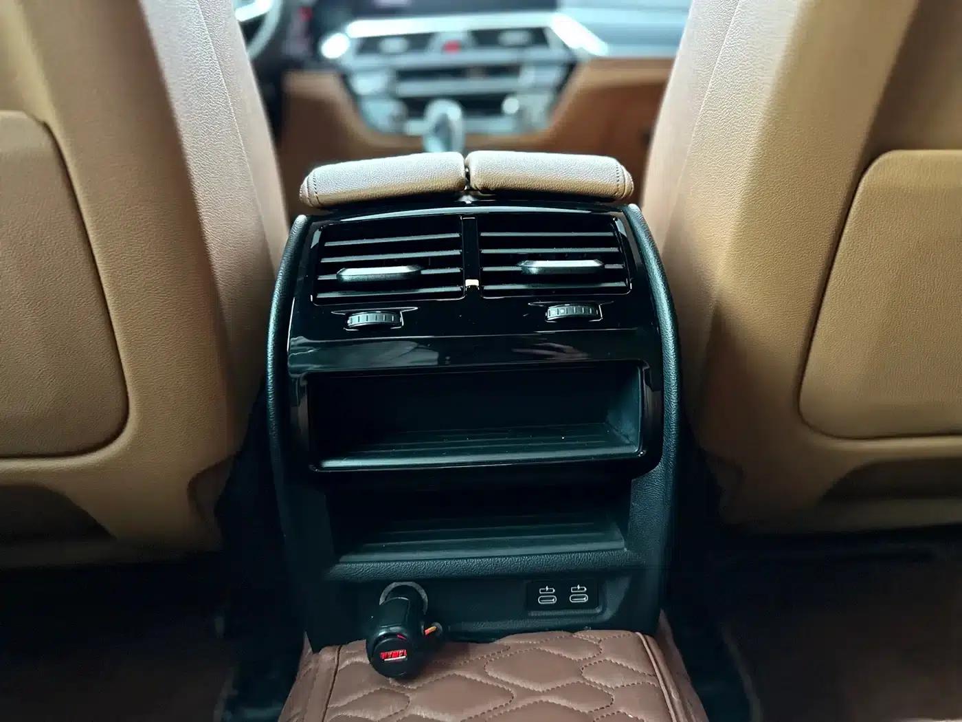 2021 BMW 5 Series Imported Model 525i M Sport Package — миниатюра 11
