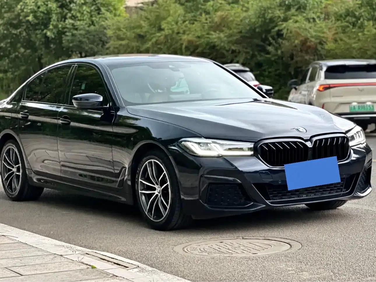 2021 BMW 5 Series Imported Model 525i M Sport Package — миниатюра 3
