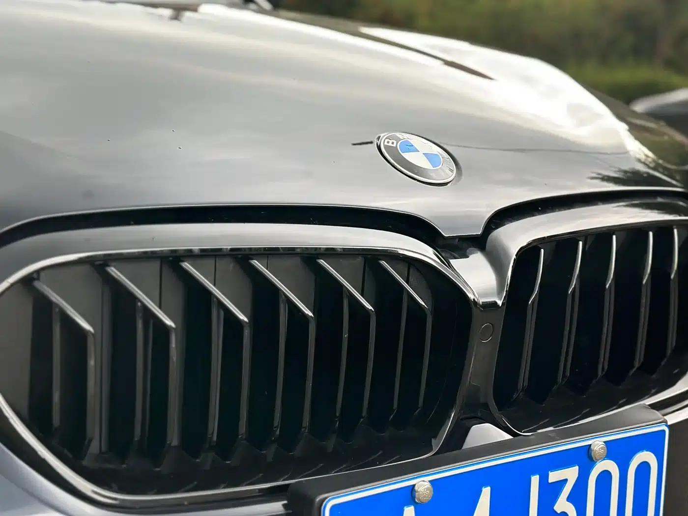 2021 BMW 5 Series Imported Model 525i M Sport Package — миниатюра 22