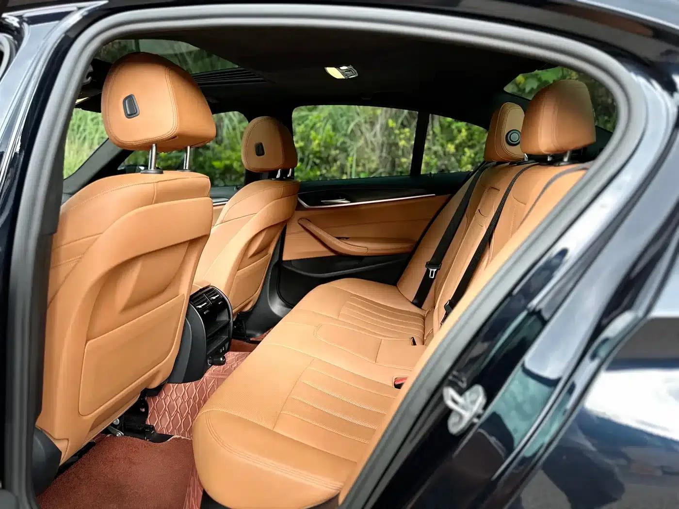2021 BMW 5 Series Imported Model 525i M Sport Package — миниатюра 7