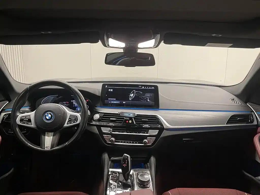 BMW 5 Series PHEV 2021 535Le M Sport Package — миниатюра 12