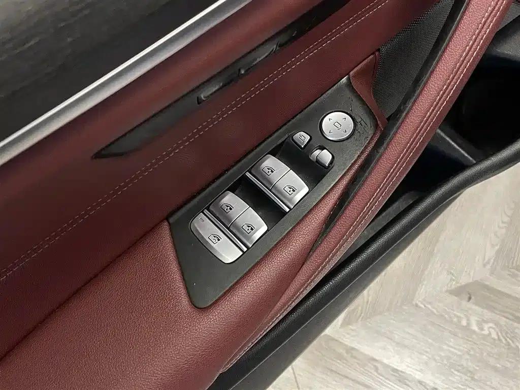 BMW 5 Series PHEV 2021 535Le M Sport Package — миниатюра 21