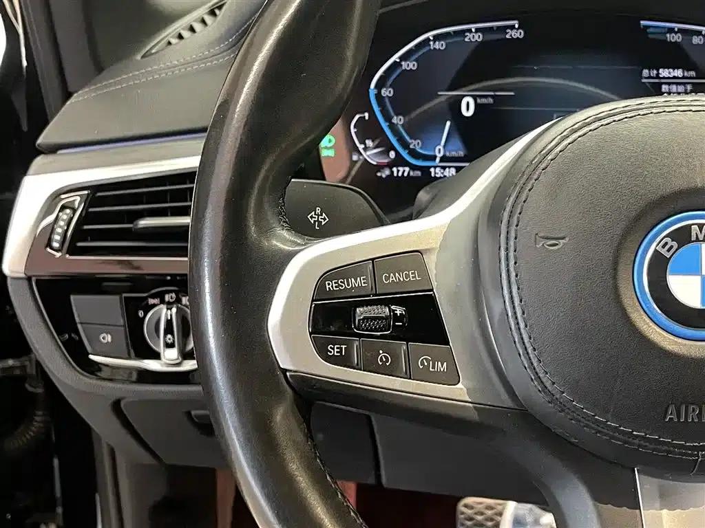 BMW 5 Series PHEV 2021 535Le M Sport Package — миниатюра 22