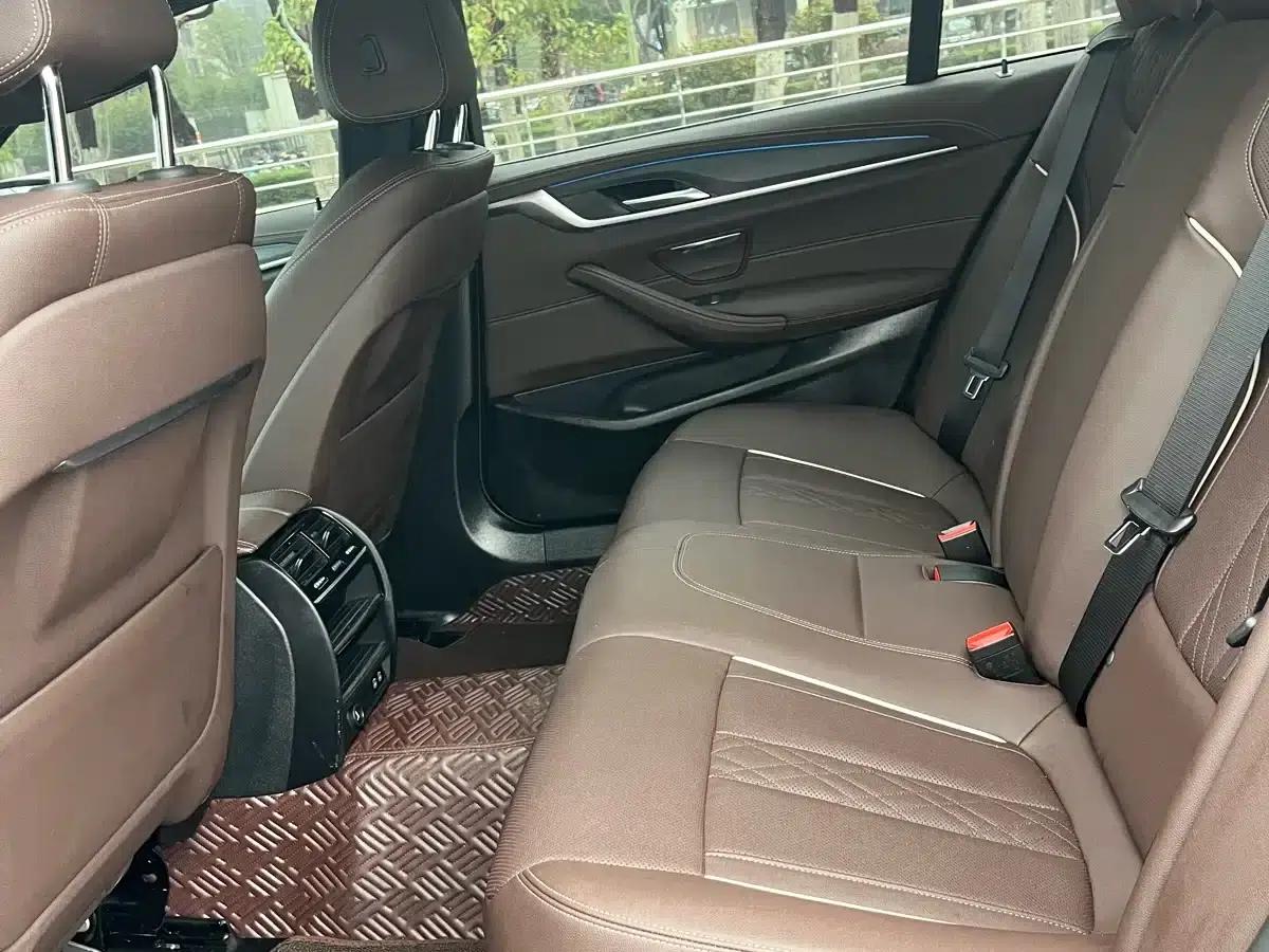 BMW 5 Series PHEV 2022 535Le M Sport Package — миниатюра 15