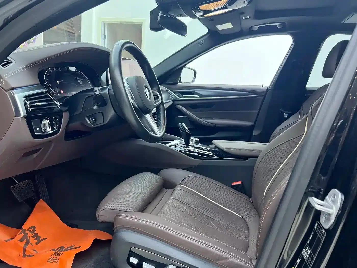 BMW 5 Series PHEV 2021 535Le Pioneer Edition M Sport Package — миниатюра 20