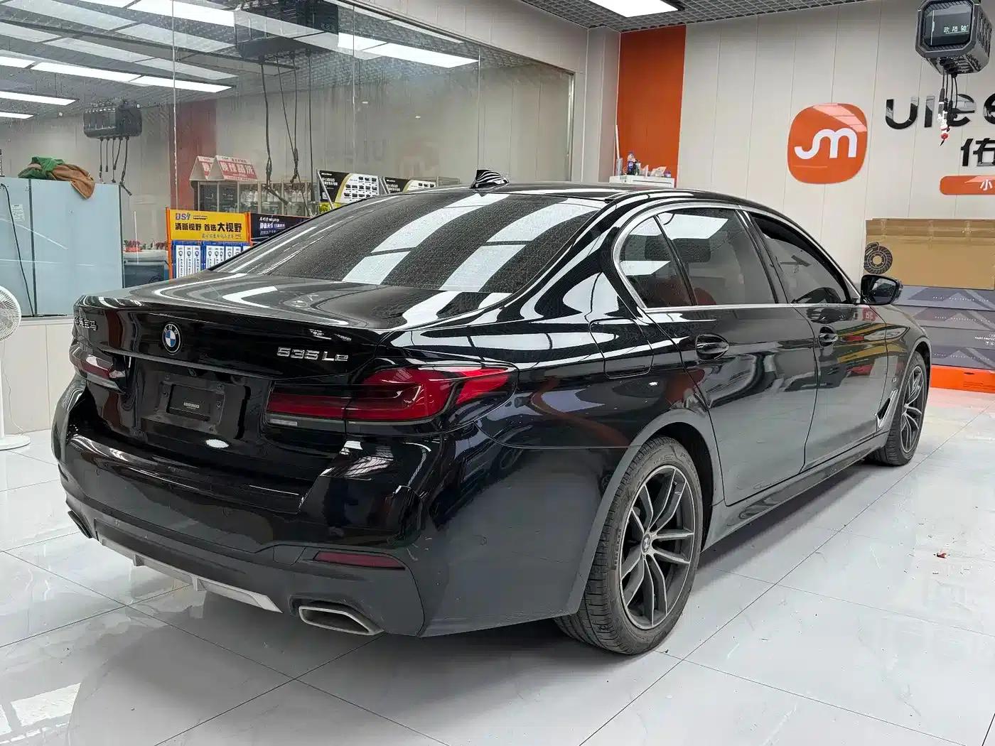 BMW 5 Series PHEV 2021 535Le Pioneer Edition M Sport Package — миниатюра 3