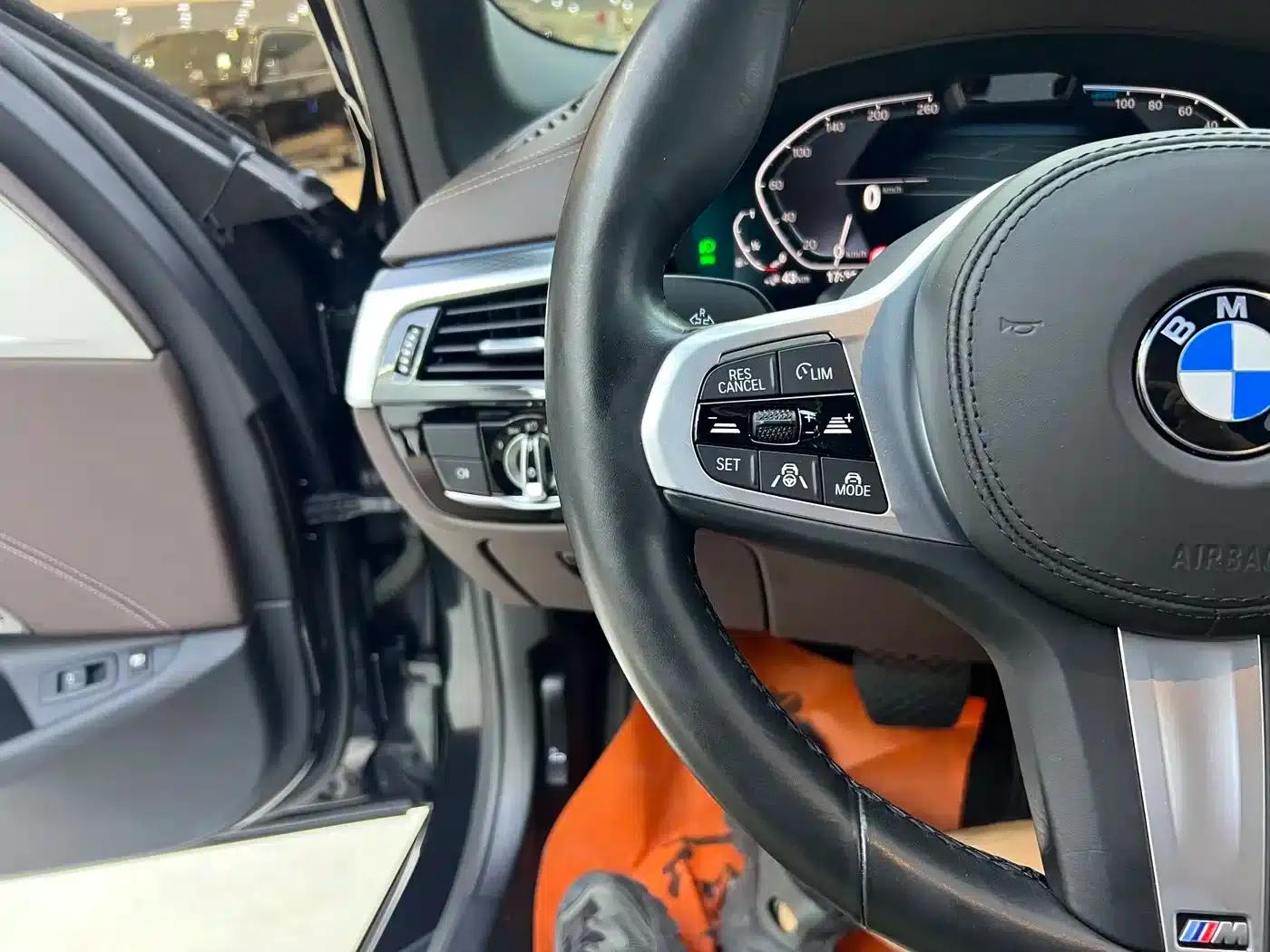 BMW 5 Series PHEV 2021 535Le Pioneer Edition M Sport Package — миниатюра 29