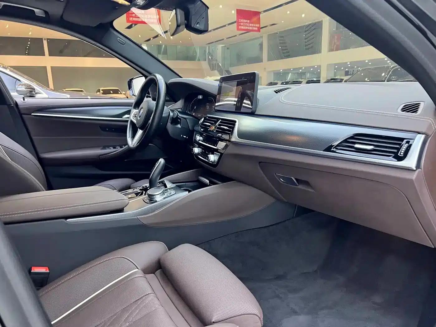 BMW 5 Series PHEV 2021 535Le Pioneer Edition M Sport Package — миниатюра 34