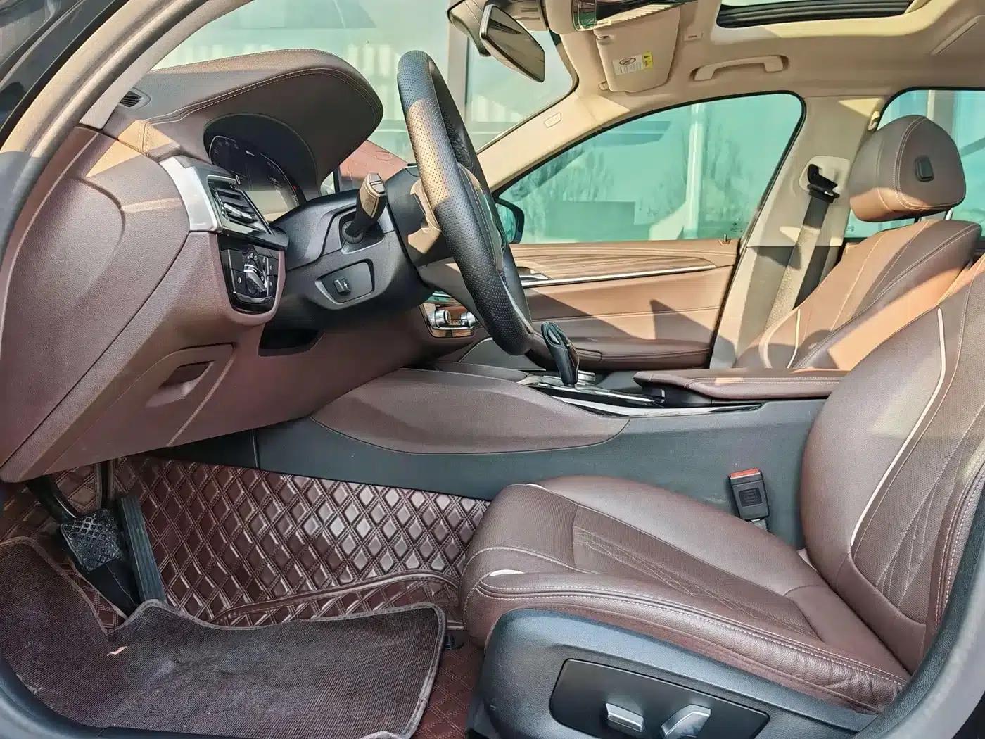 BMW 5 Series PHEV 2021 535Le Luxury Package — миниатюра 11