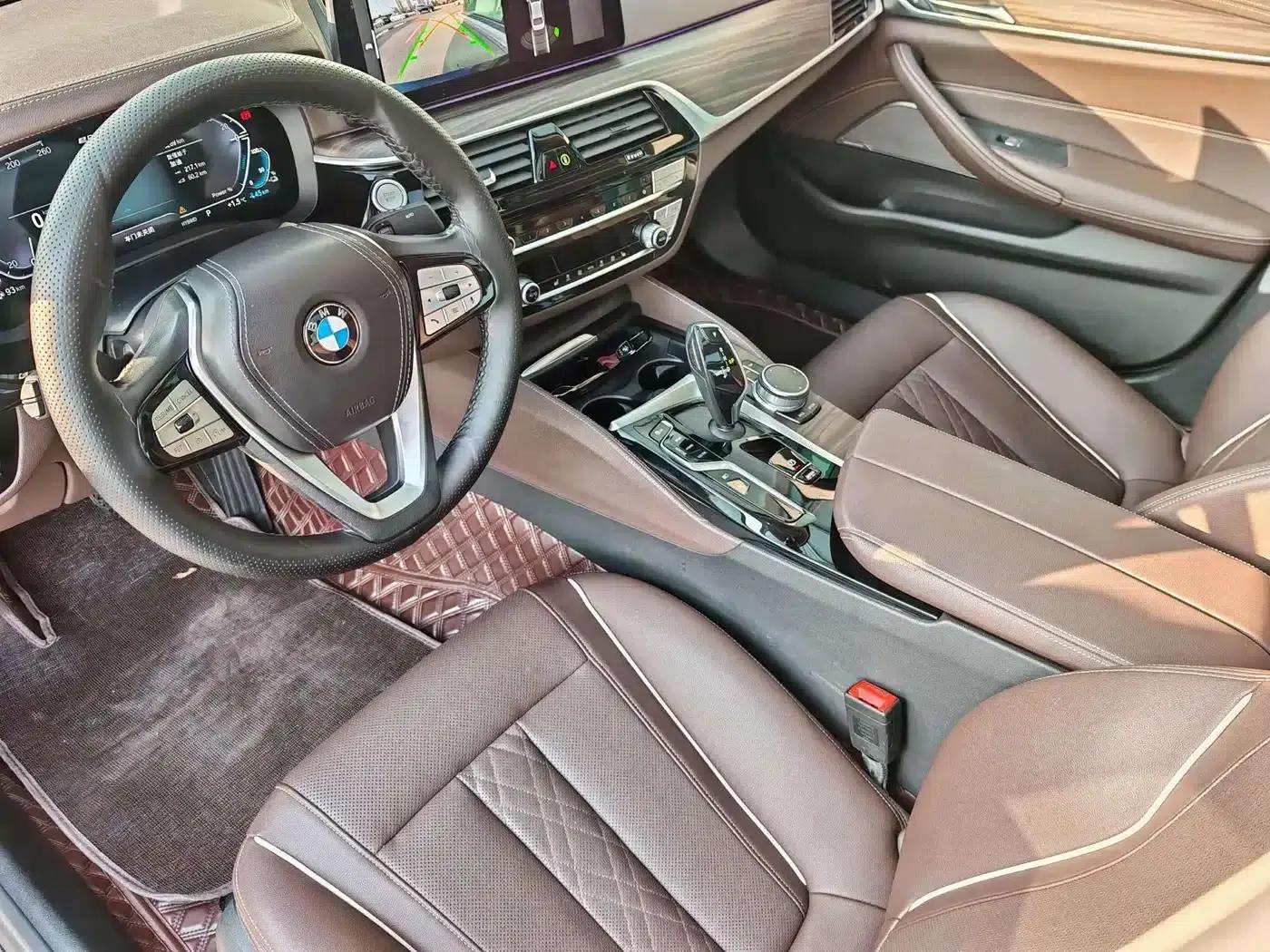 BMW 5 Series PHEV 2021 535Le Luxury Package — миниатюра 12