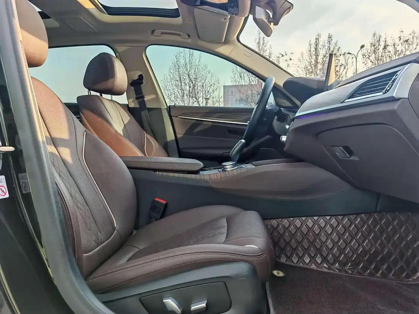 BMW 5 Series PHEV 2021 535Le Luxury Package — миниатюра 15