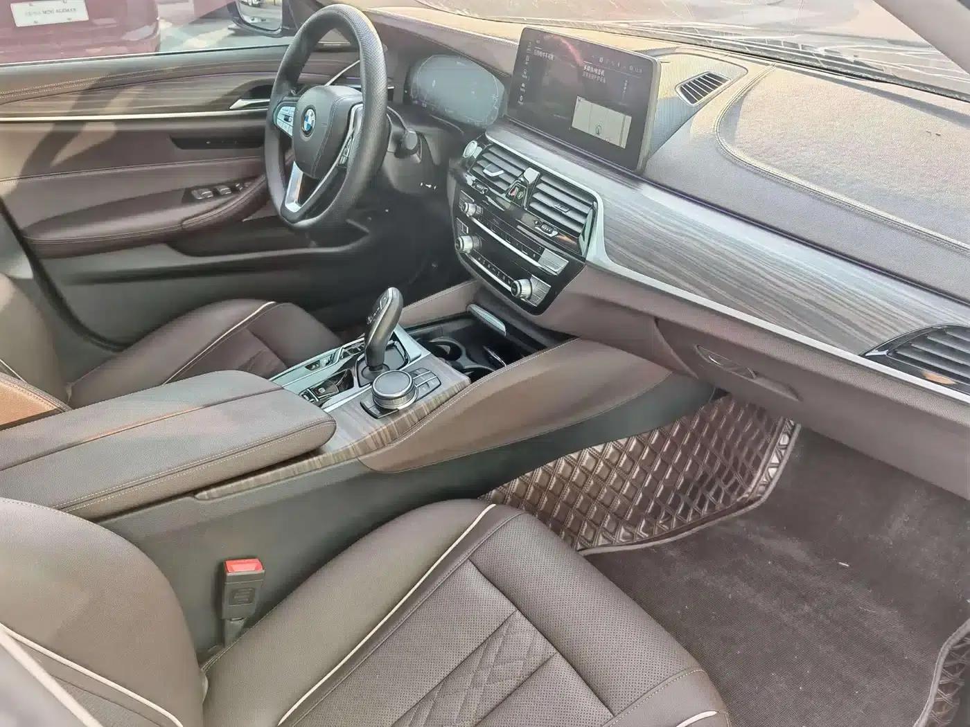BMW 5 Series PHEV 2021 535Le Luxury Package — миниатюра 19