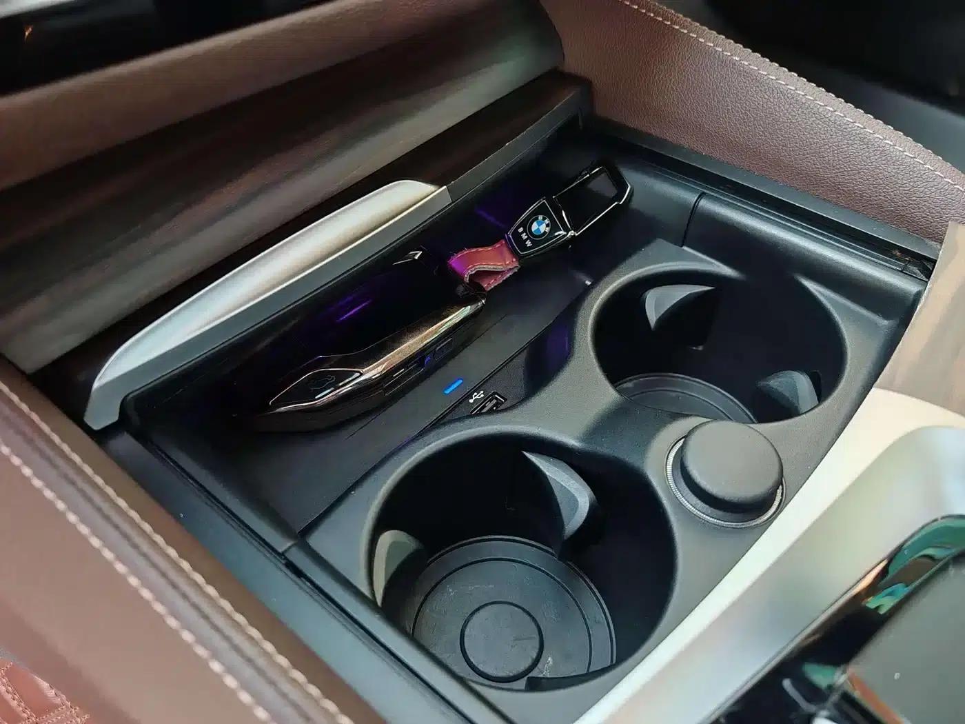 BMW 5 Series PHEV 2021 535Le Luxury Package — миниатюра 27