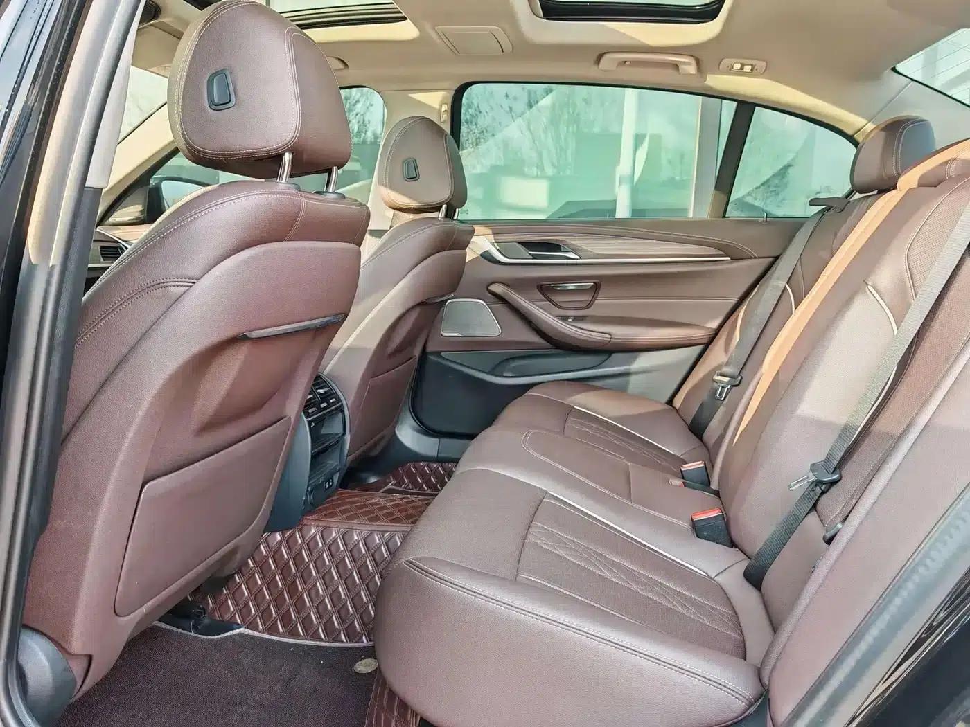 BMW 5 Series PHEV 2021 535Le Luxury Package — миниатюра 10