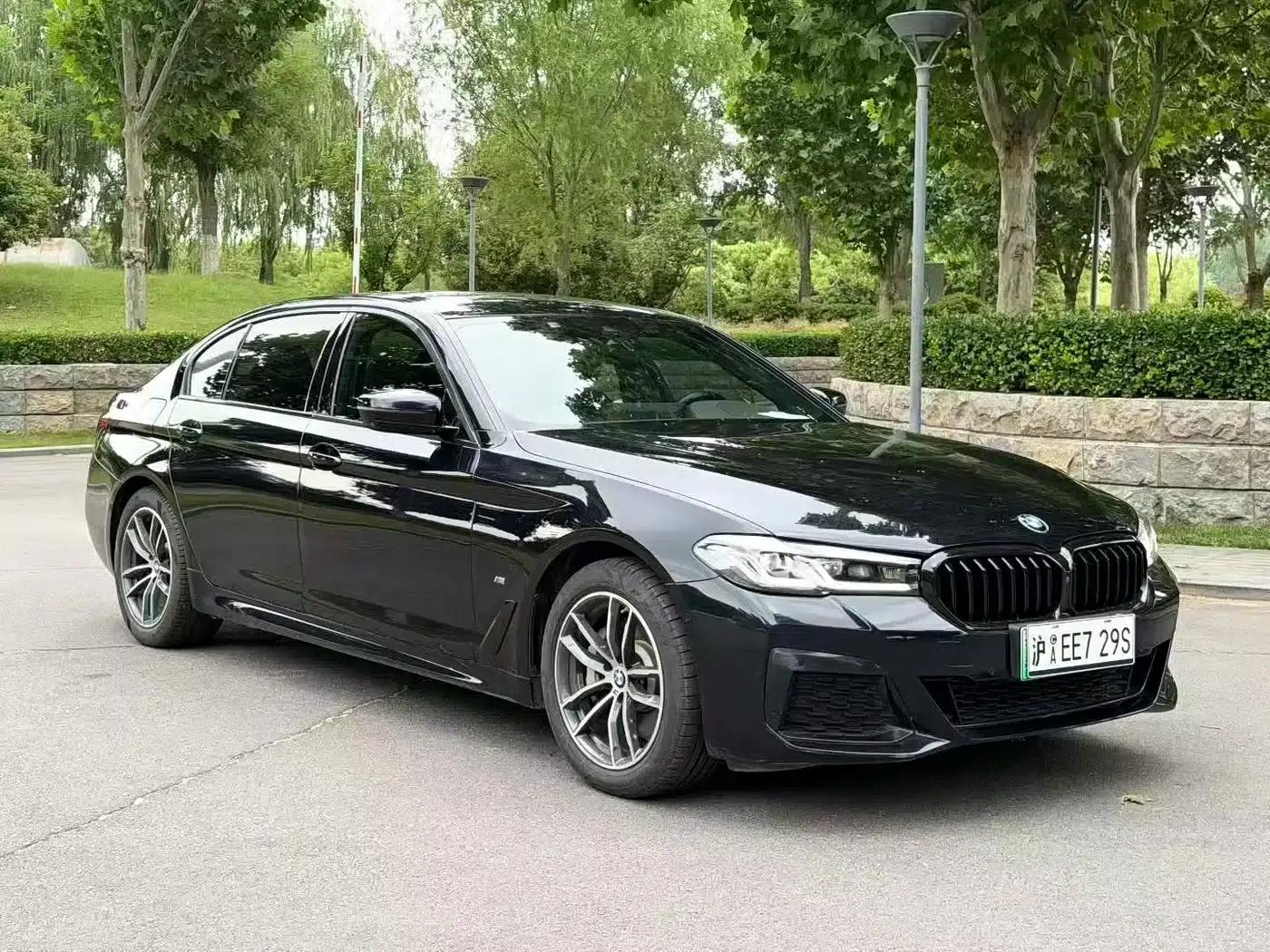 BMW 5 Series PHEV 2021 Facelift 535Le Luxury Package — миниатюра 3