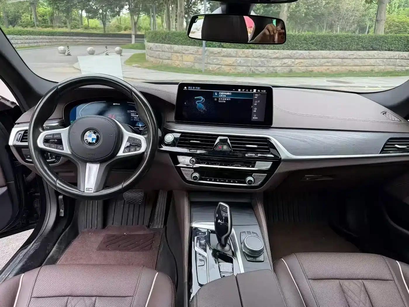 BMW 5 Series PHEV 2021 Facelift 535Le Luxury Package — миниатюра 5
