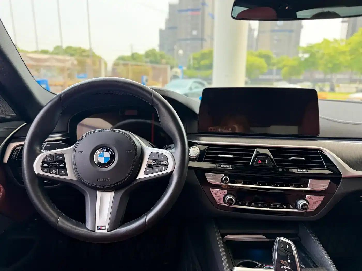 BMW 5 Series PHEV 2021 Facelift 535Le Pioneer Edition M Sport Package — миниатюра 11