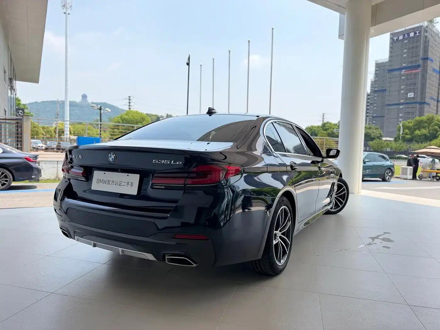 BMW 5 Series PHEV 2021 Facelift 535Le Pioneer Edition M Sport Package — миниатюра 5