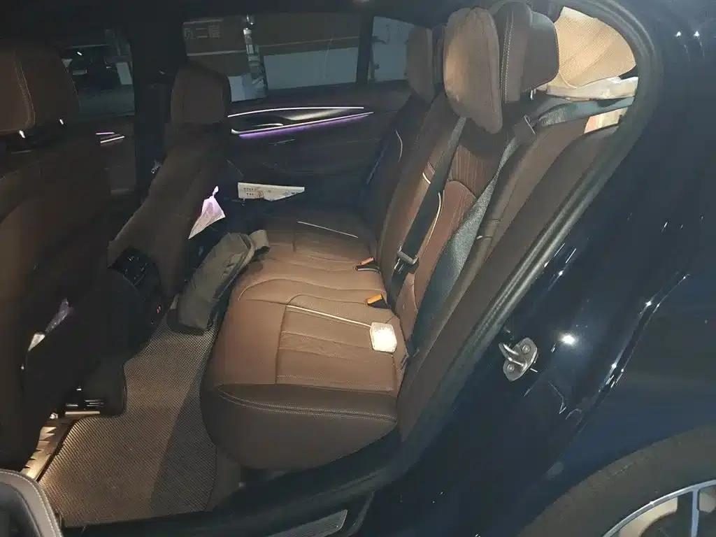 BMW 5 Series PHEV 2022 Facelift 535Le Pioneer Edition M Sport Package — миниатюра 18