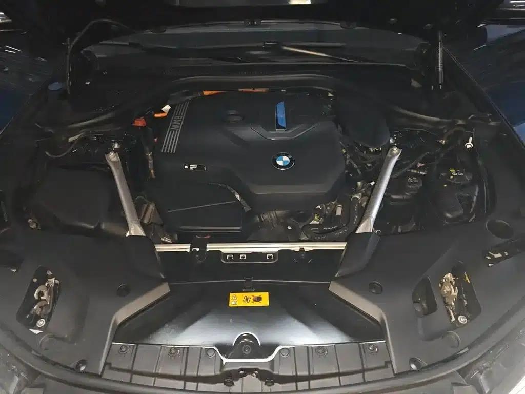 BMW 5 Series PHEV 2022 Facelift 535Le Pioneer Edition M Sport Package — миниатюра 21