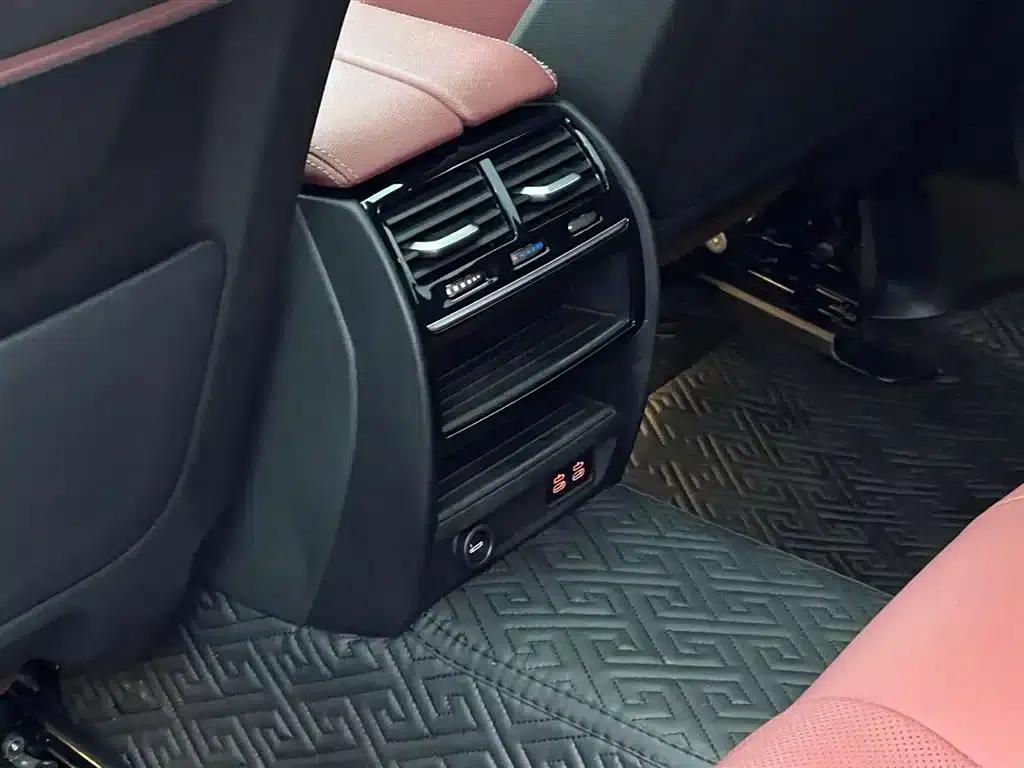 BMW 5 Series PHEV 2022 Facelift 535Le Pioneer Edition M Sport Package — миниатюра 23