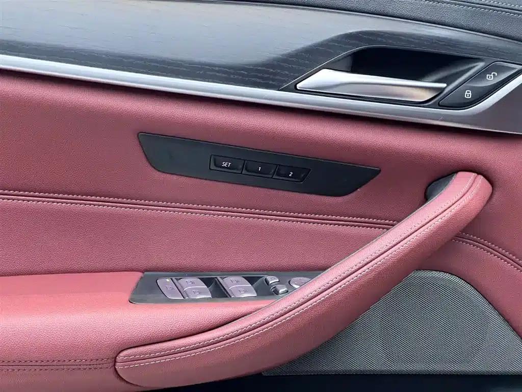 BMW 5 Series PHEV 2022 Facelift 535Le Pioneer Edition M Sport Package — миниатюра 25