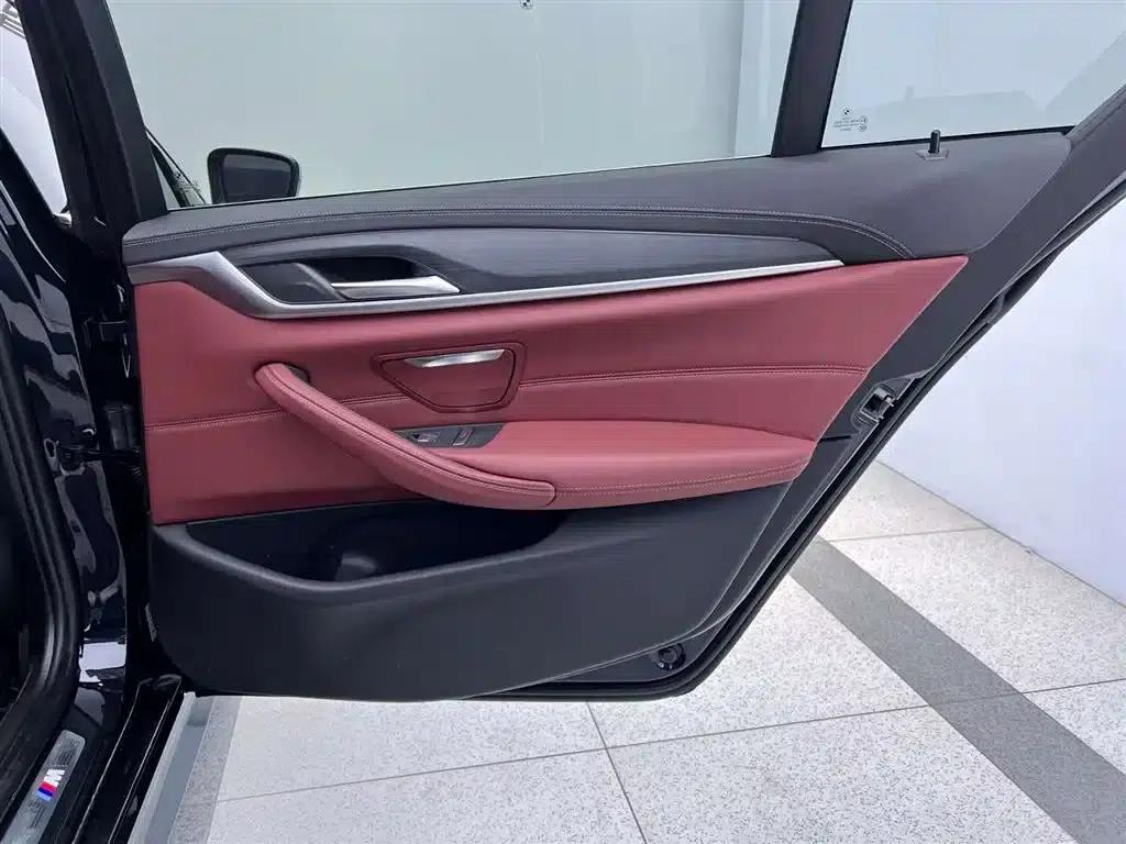 BMW 5 Series PHEV 2022 Facelift 535Le Pioneer Edition M Sport Package — миниатюра 28