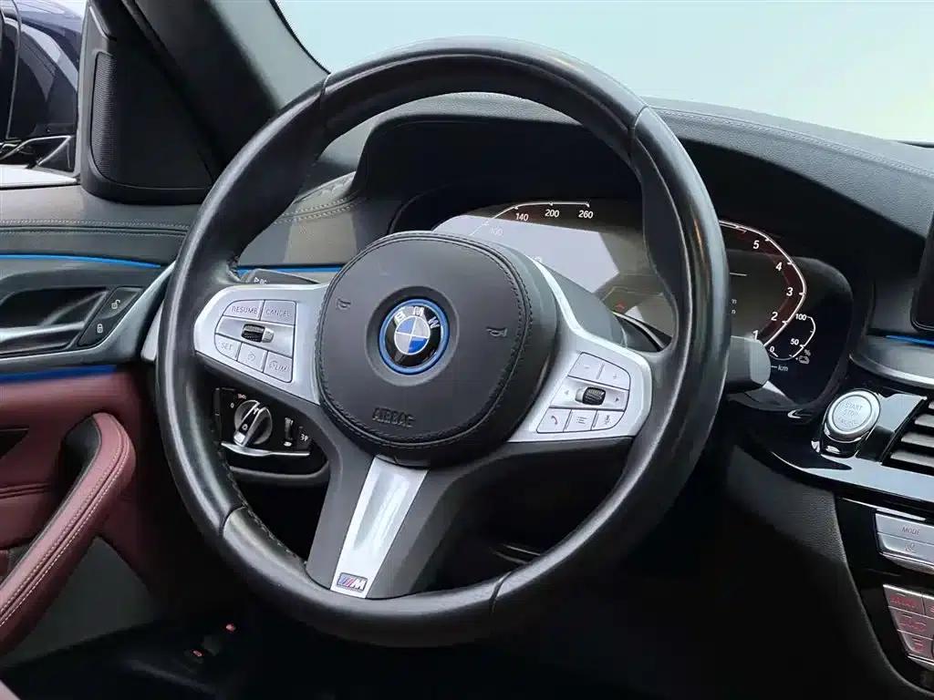 BMW 5 Series PHEV 2022 Facelift 535Le Pioneer Edition M Sport Package — миниатюра 29