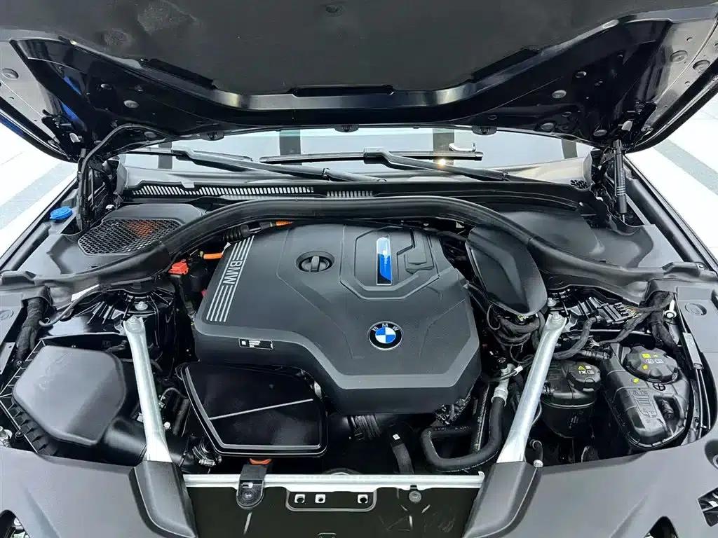 BMW 5 Series PHEV 2022 Facelift 535Le Pioneer Edition M Sport Package — миниатюра 8