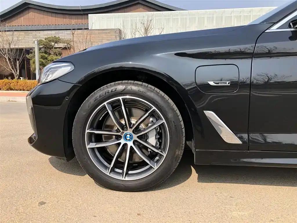 BMW 5 Series PHEV 2022 535Le M Sport Package — миниатюра 6