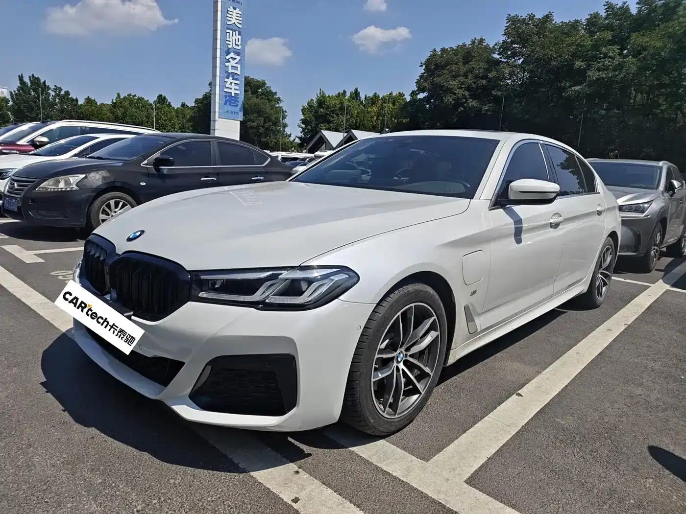 BMW 5 Series PHEV 2021 535Le M Sport Package — миниатюра 1