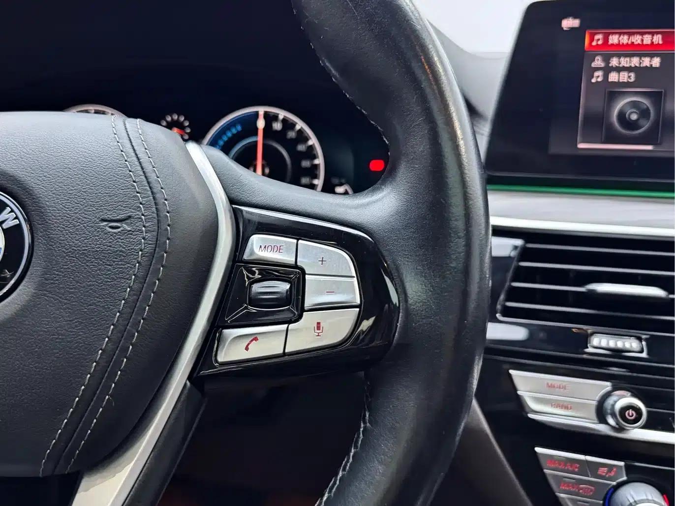 BMW 5 Series PHEV 2019 530Le Luxury Package — миниатюра 21