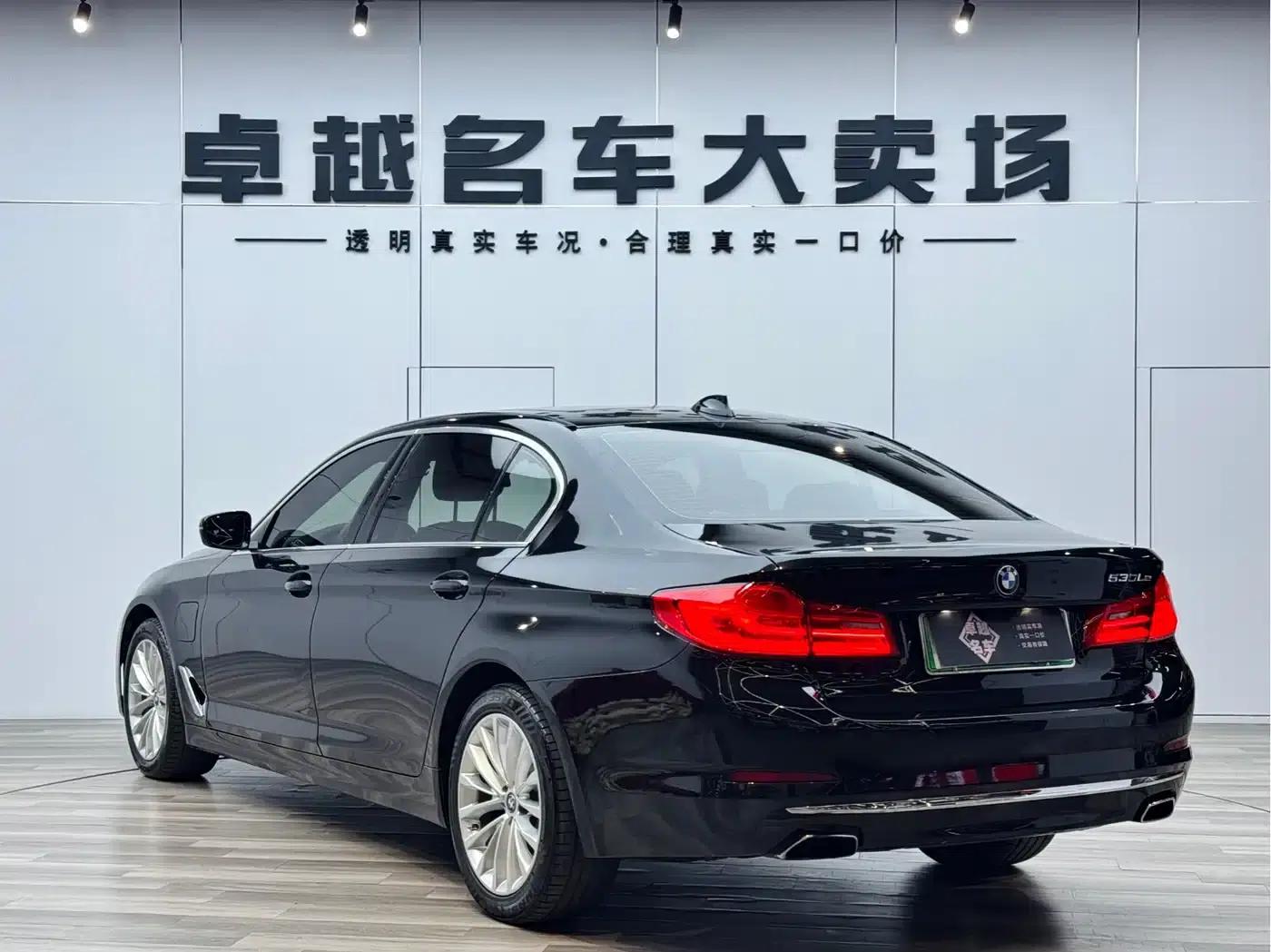 BMW 5 Series PHEV 2019 530Le Luxury Package — миниатюра 5