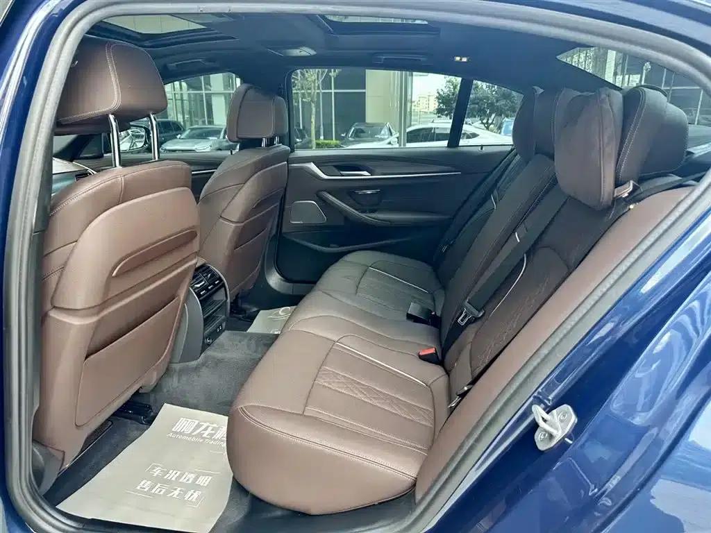 BMW 5 Series PHEV 2021 535Le Pioneer Edition M Sport Package — миниатюра 12